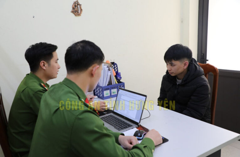 Bắt kẻ điều khiển xe tông gẫy xương gót chân CSGT ở Hưng Yên