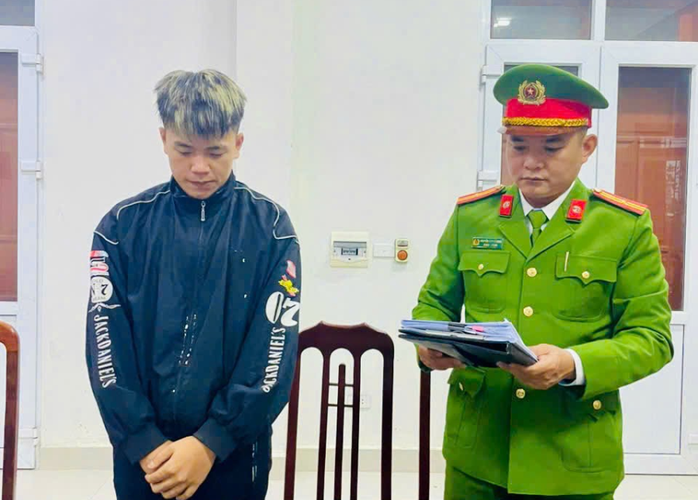 Tò mò, muốn thử vận may, nam thanh niên 18 tuổi bị khởi tố về tội đánh bạc